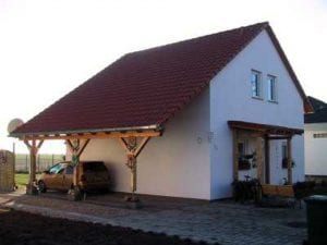 klassisches Einfamilienhaus mit Carport, Ausführung durch KARO Holzbau