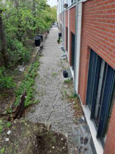 Terrasse - Am Bahndamm vorher